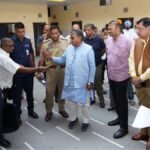 डेढ़ साल में चौथी बार मंडी पहुंचे प्रशासक, फिर उजागर हुई बदहाली; लापरवाही पर अफसरों को लगाई फटकार